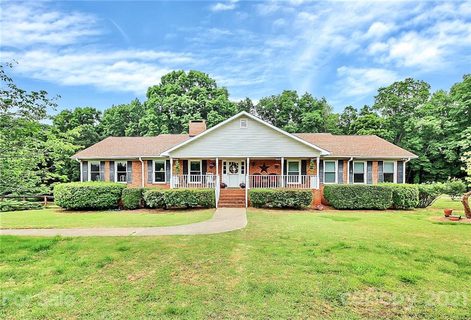 12721 Hashanli Place sold home in Chestnut Lake, Matthews, NC