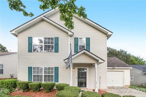 2918 Fairglen Road sold home in Fairstone, Charlotte, NC