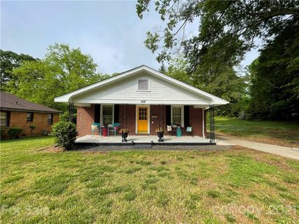 416 Salisbury Road sold home in Reynolda, Statesville, NC