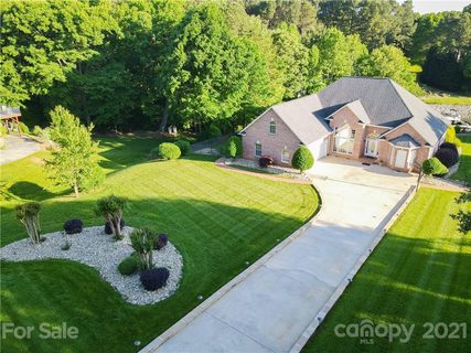 8197 Tranquil Harbor Lane sold home in Tranquil Harbor, Denver, NC