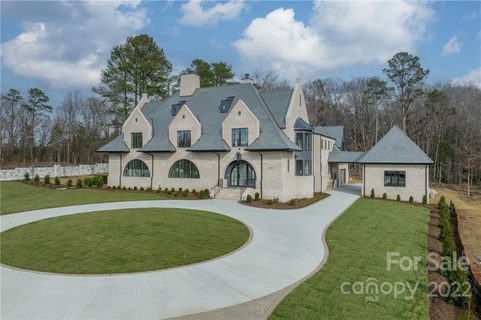 8011 Litaker Manor Court sold home in The Manors at Mattie Rose, Charlotte, NC