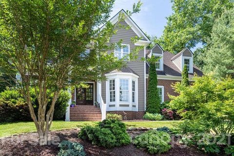 31 Madelyn Lane sold home in Corbran Woods, Fairview, NC