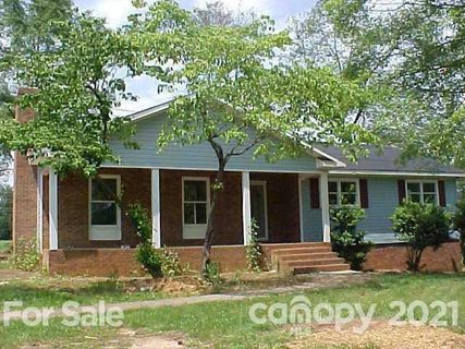 5444 Woodside Drive