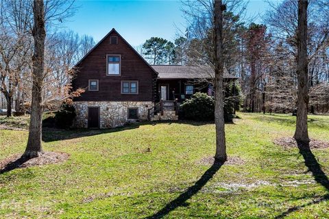 304 Chickasaw Trail sold home in Indian Trails, Maiden, NC