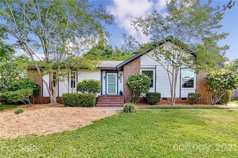 9433 Stately Oak Lane