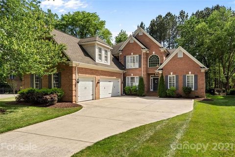 6332 Pepperwich Place sold home in Vanderbilt At Providence, Charlotte, NC