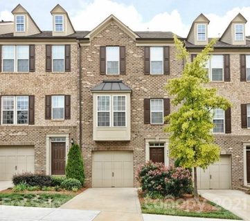 247 Lincoln Street sold condo in The Block at Church Street, Charlotte, NC