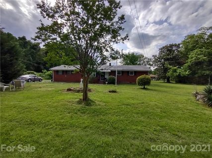7423 Monaco Drive sold home in Norman Woods, Huntersville, NC