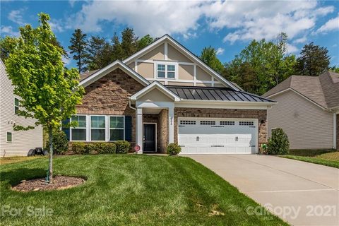 206 Paradise Hills Circle