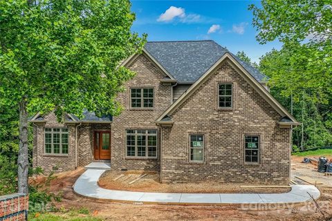 4876 32nd Street Lane