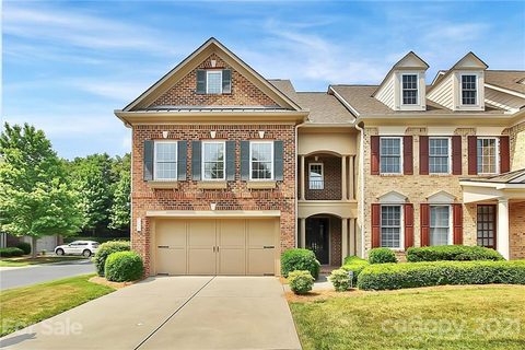 11703 Easthampton Circle