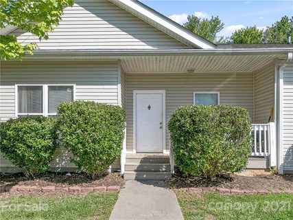 711 Villas Court 32 sold townhome in Villas At Cedar Hill, Asheville, NC