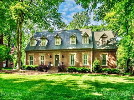 9418 Hathwyck Court sold home in Benton Woods, Matthews, NC