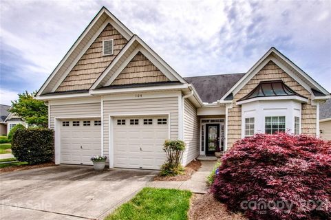 104 Ivy Creek Lane sold home in Village On The Park, Mooresville, NC