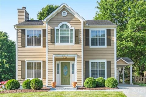 7014 Hunters Glen Drive sold home in Running Deer, Charlotte, NC
