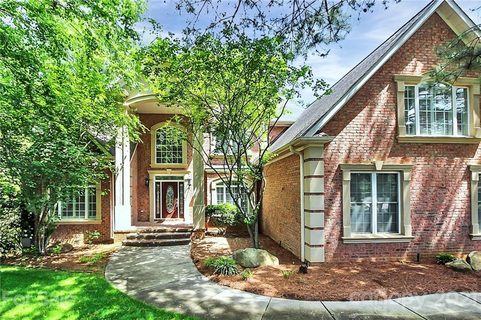 1221 Silver Arrow Court sold home in Huntington Farms, Fort Mill, SC