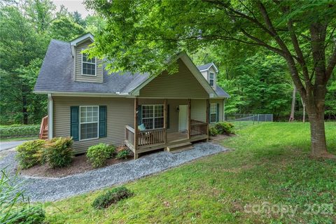 34 Grove Garden Avenue sold home in Biltmore Grove, Candler, NC