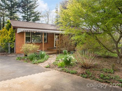 79 Pleasant Ridge Drive