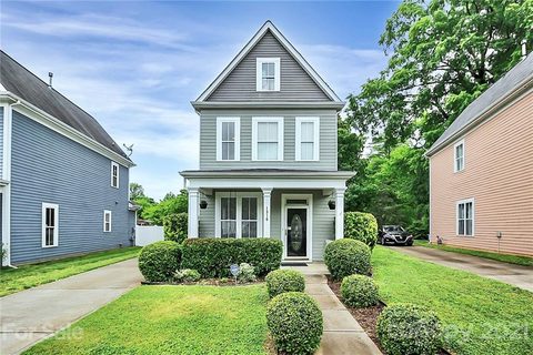 1316 Rising Oak Drive
