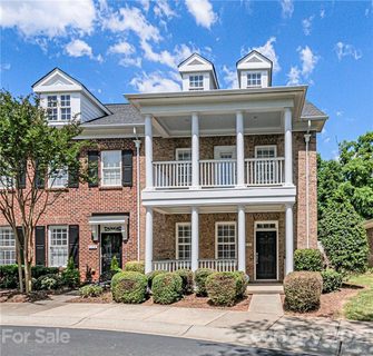8300 Indigo Row