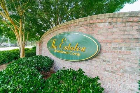 231 Corona Circle L20