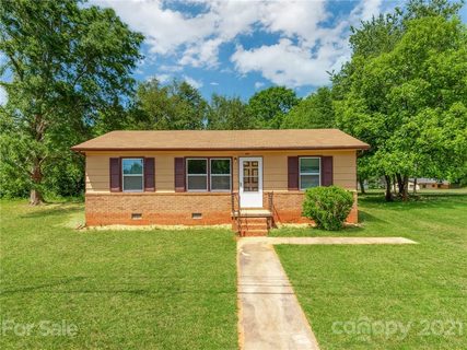 600 E A Street sold home in Eastview Heights, Newton, NC