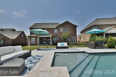 8465 Rosemary Way