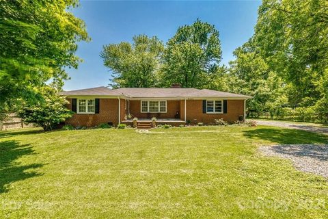 9140 Mount Holly Hntrsvlle Road