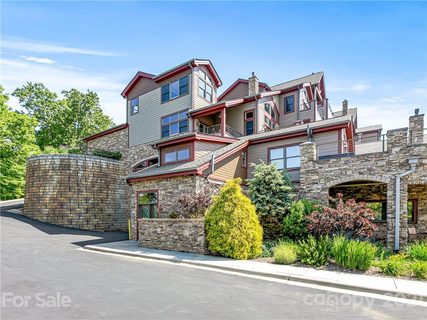 4 Chimney Crest Drive Unit F sold condo in Cirrus Condominiums, Asheville, NC