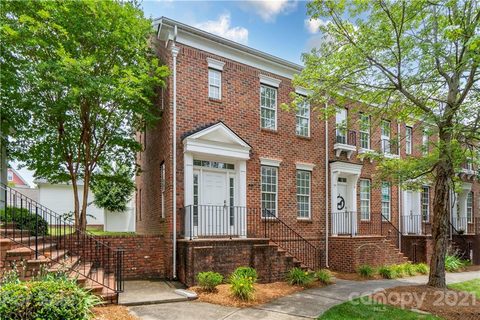 652 Old Meeting Way sold townhome in Davidson Gateway Townhomes, Davidson, NC