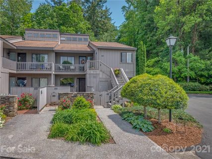 227 Juniper Lane sold condo in Lakemoor Village, Laurel Park, NC
