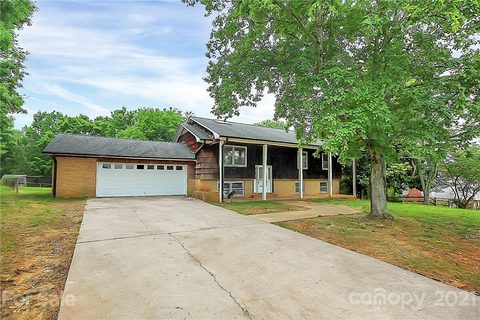 2101 Stallings Road sold home in Rocky River Acres, Harrisburg, NC