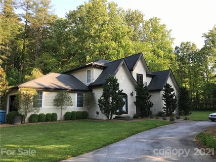 2602 Old Kanuga Road sold home in 2600 Old Kanuga, Hendersonville, NC