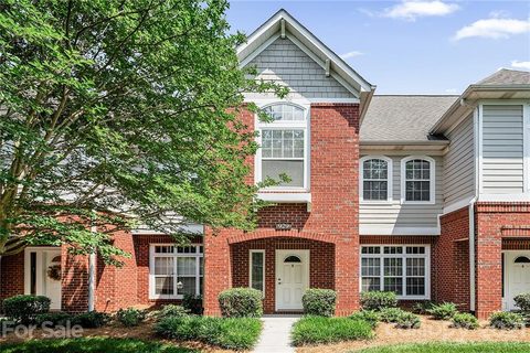 929 Central Park Circle
