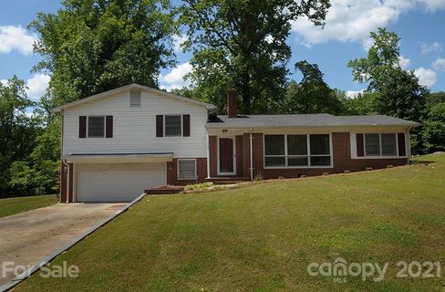 700 Crestview Drive