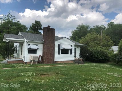 1968 Haywood Road sold home in Lynnwood, Hendersonville, NC