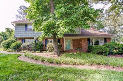 1517 Laurel Lane