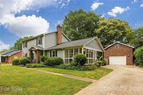 14124 Springwater Drive