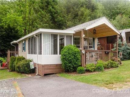 10 Valentine Drive sold home in Prescott Park, Maggie Valley, NC