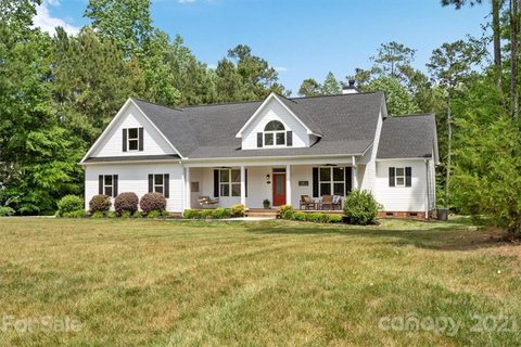 917 Silver Charm Lane sold home in Derby Downs, York, SC