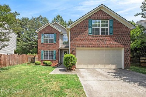 521 Red Oak Court sold home in Lakeshore, Tega Cay, SC