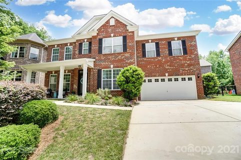 7950 Rolling Creek Court sold home in Springbrook, Charlotte, NC