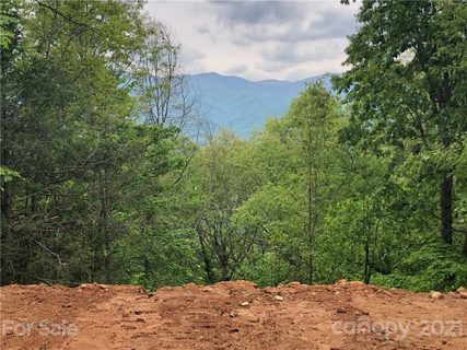 Lot 6 Cinnamon Ridge sold lot in Whispering Oaks, Waynesville, NC