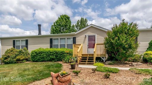 449 Divide Loop sold home in Country View, Flat Rock, NC