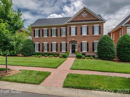 4825 Cambridge Crescent Drive