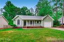 2720 Windsor Chase Drive sold home in Matthews, SC