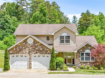 24 Country Cove Court sold home in Stone Creek, Leicester, NC