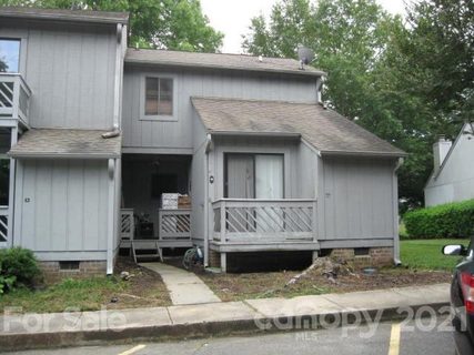 100 10 Willow Run Drive 6