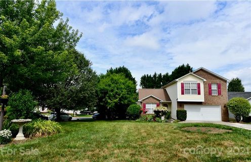 5844 Brookstone Drive