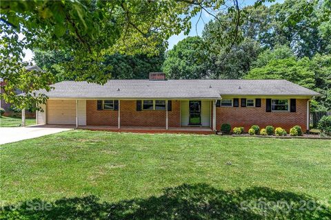 115 Robinhood Loop sold home in Sherwood Forest, Statesville, NC